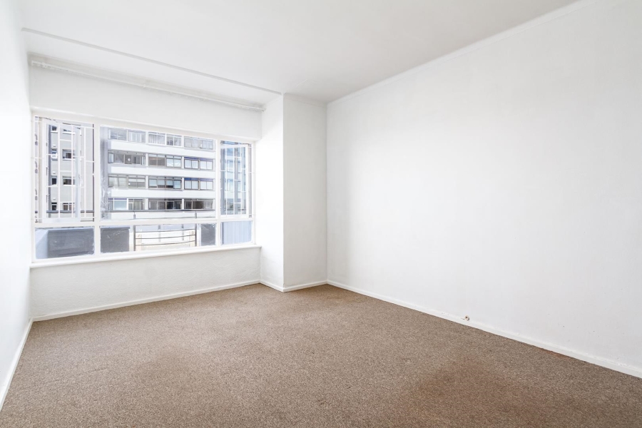 1 Bedroom Property for Sale in Mouille Point Western Cape